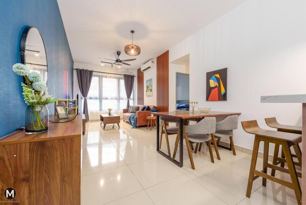 500mbpsnetflix Luxury 6+1 Pax M Vertica Pangsapuri *