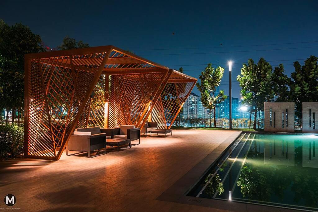 Pangsapuri 500mbpsnetflix Luxury 6+1 Pax M Vertica Kuala Lumpur