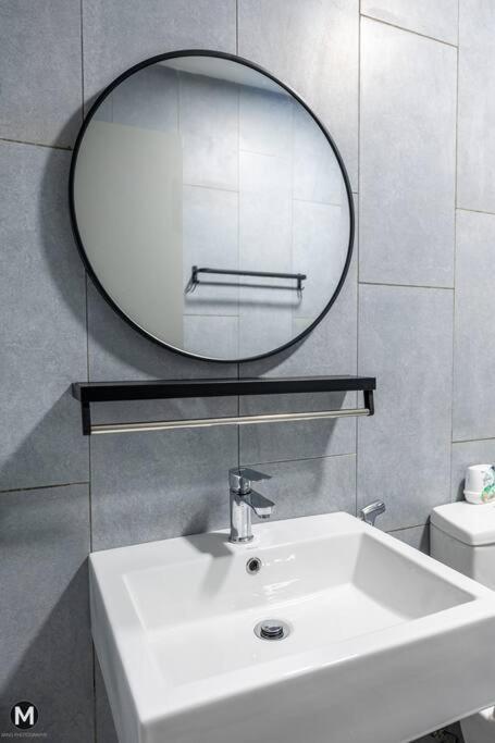 500mbpsnetflix Luxury 6+1 Pax M Vertica Pangsapuri Kuala Lumpur