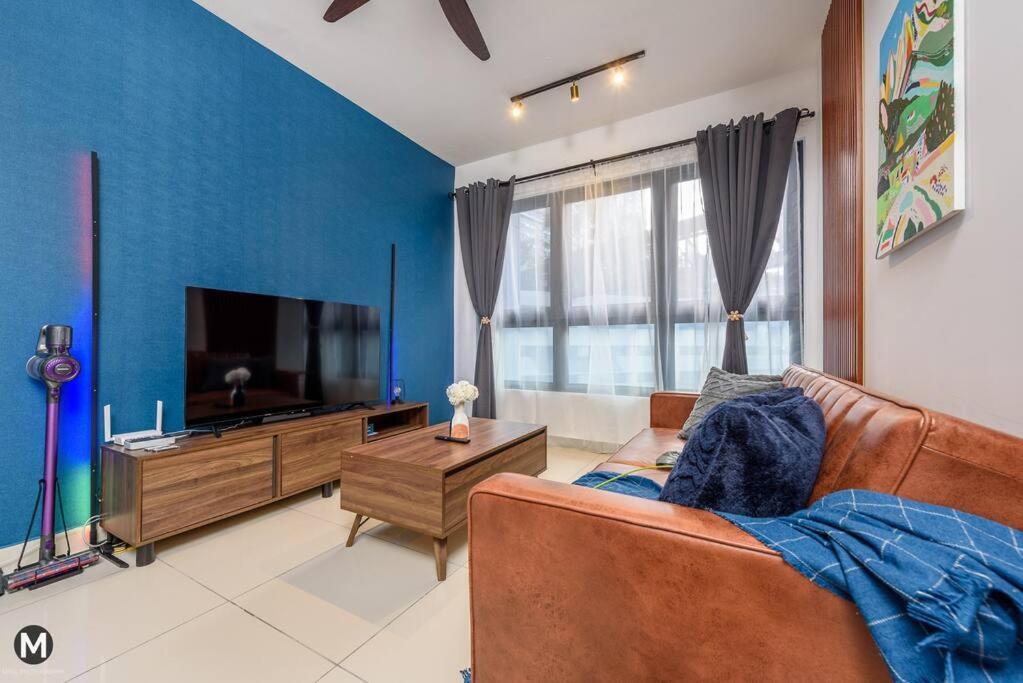 Pangsapuri 500mbpsnetflix Luxury 6+1 Pax M Vertica *