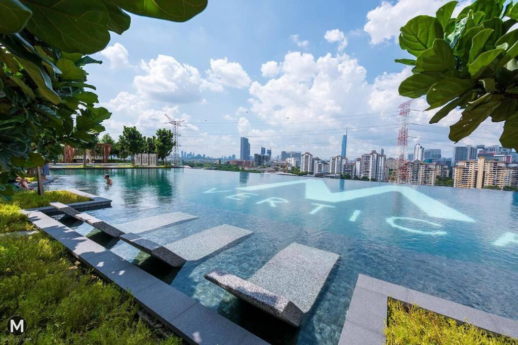 Pangsapuri 500mbpsnetflix Luxury 6+1 Pax M Vertica *